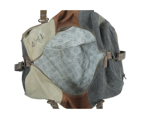 Neutral Aesthetic Traveller Bag